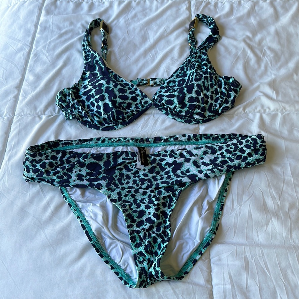 Paula Hermanny by Vix size 10, 2 piece swim suit used one time